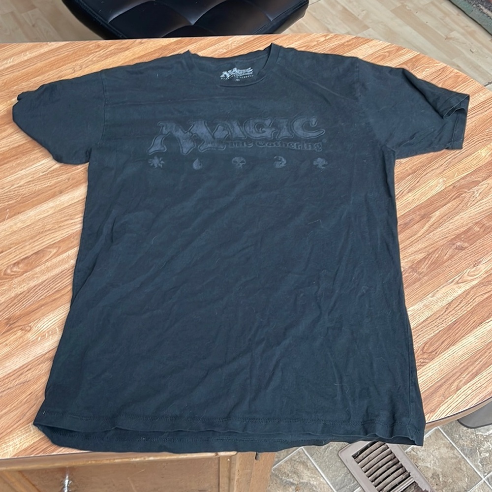 Mens large t shirt